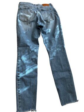 Lucky Brand Straight Leg Medium Wash Denim Jeans W/ Raw Hem Womens Size 30